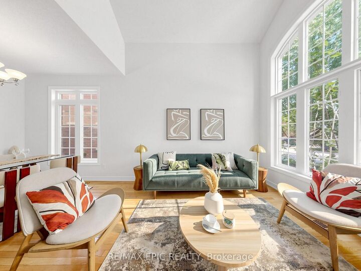 Property Photo: 74 Dewpoint Road ON L4J 9E1