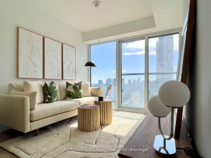 319 Jarvis Street 1802 — photo 1