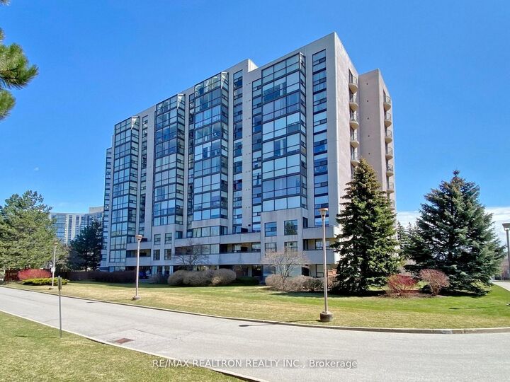 Property Photo: 40 Harding Boulevard W 1015 ON L4C 9S5