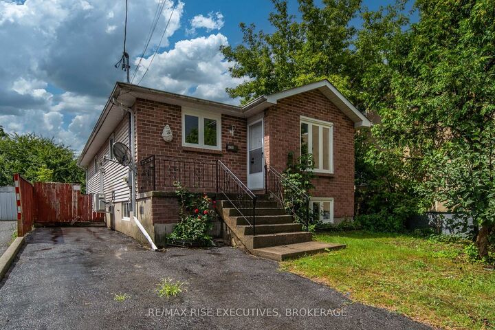 426 Montreal Street — photo 1