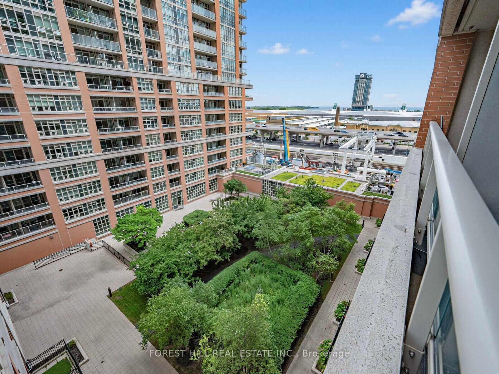 Property Photo: 85 East Liberty Street 913 ON M6K 3R4