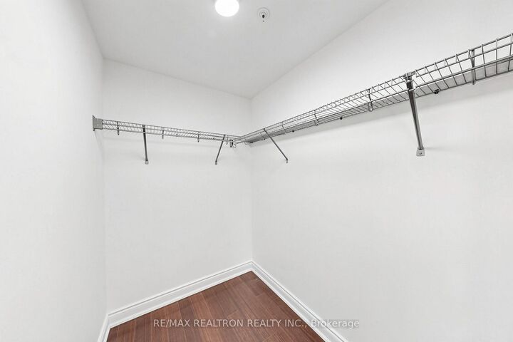 Property Photo: 205 Lakeshore Road W 201 ON L6K 0H8