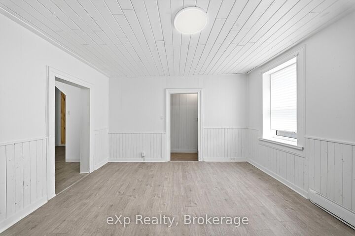 Property Photo: 188 Dundas Street W ON K8V 3R2
