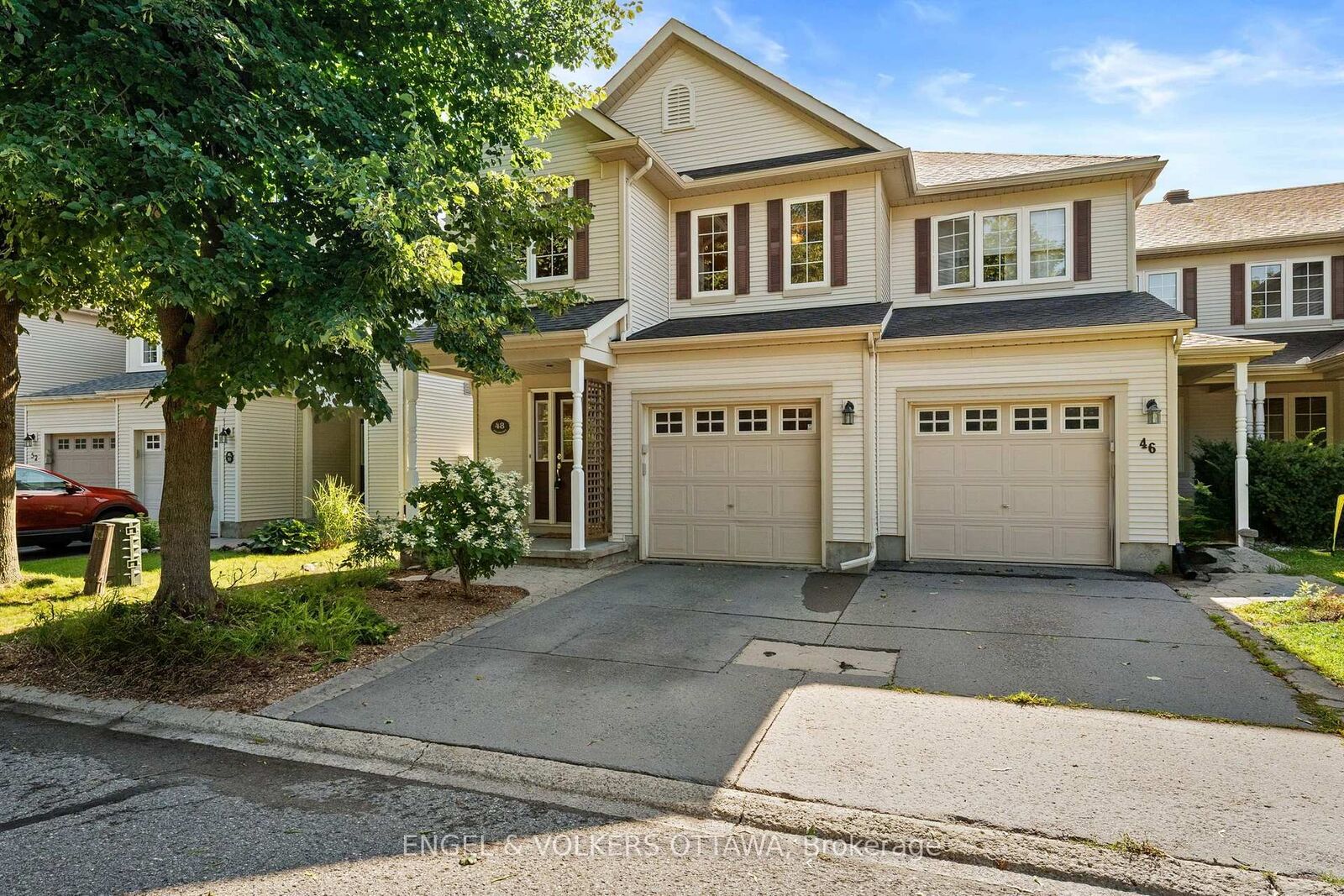 Property Photo: 48 Fieldberry Private ON K2J 5E8