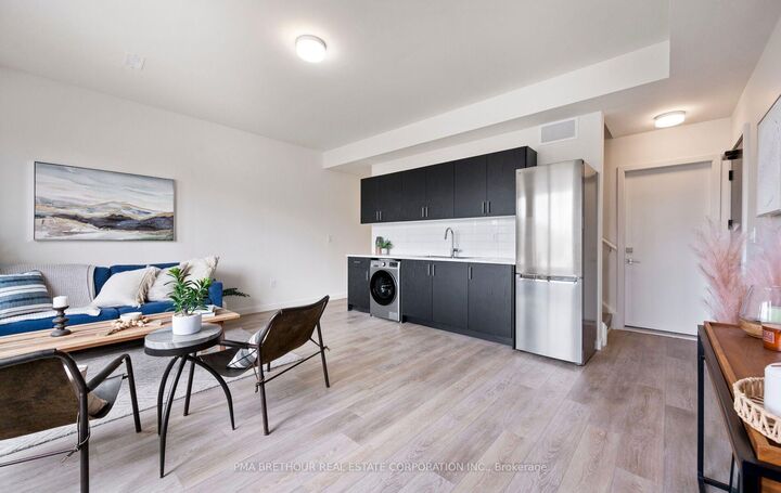 Property Photo: 17 Rainwater Lane ON L4N 9J6