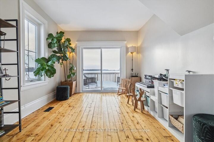 Property Photo: 110 Cream Street ON L0S 1C0