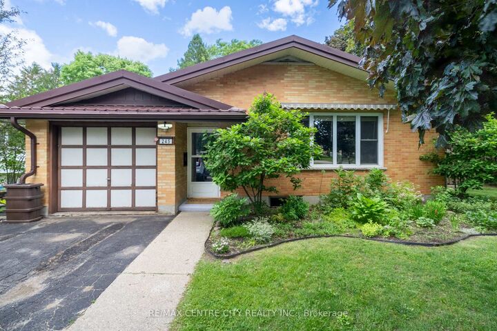 Property Photo: 245 Dominion Street ON N7G 3G9