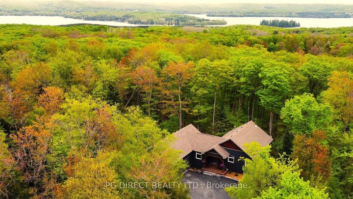 Property Photo: 2 Hawk Ridge Court E ON P1H 0A7