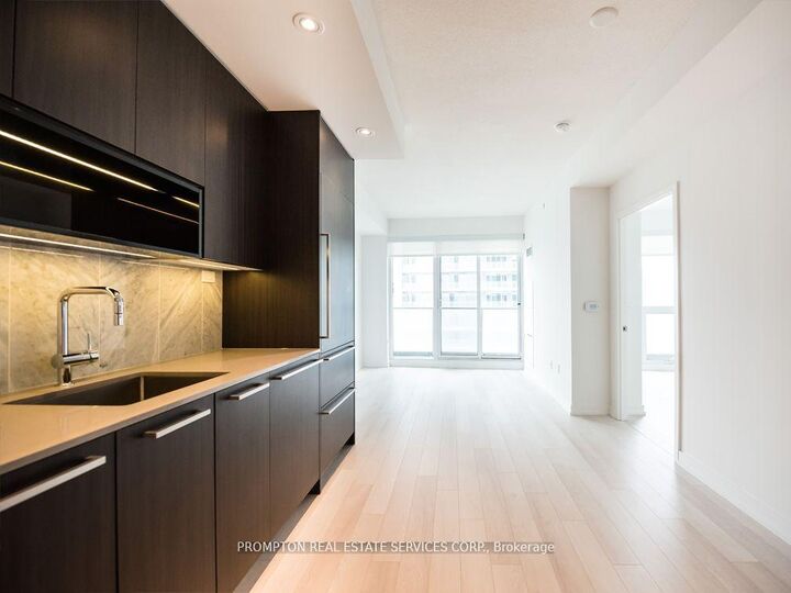 Property Photo:  117 McMahon Drive Sph05  ON M2K 0E4 