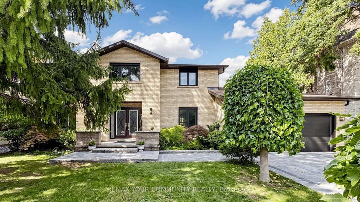Property Photo: 170 Garden Avenue ON L4C 6M2