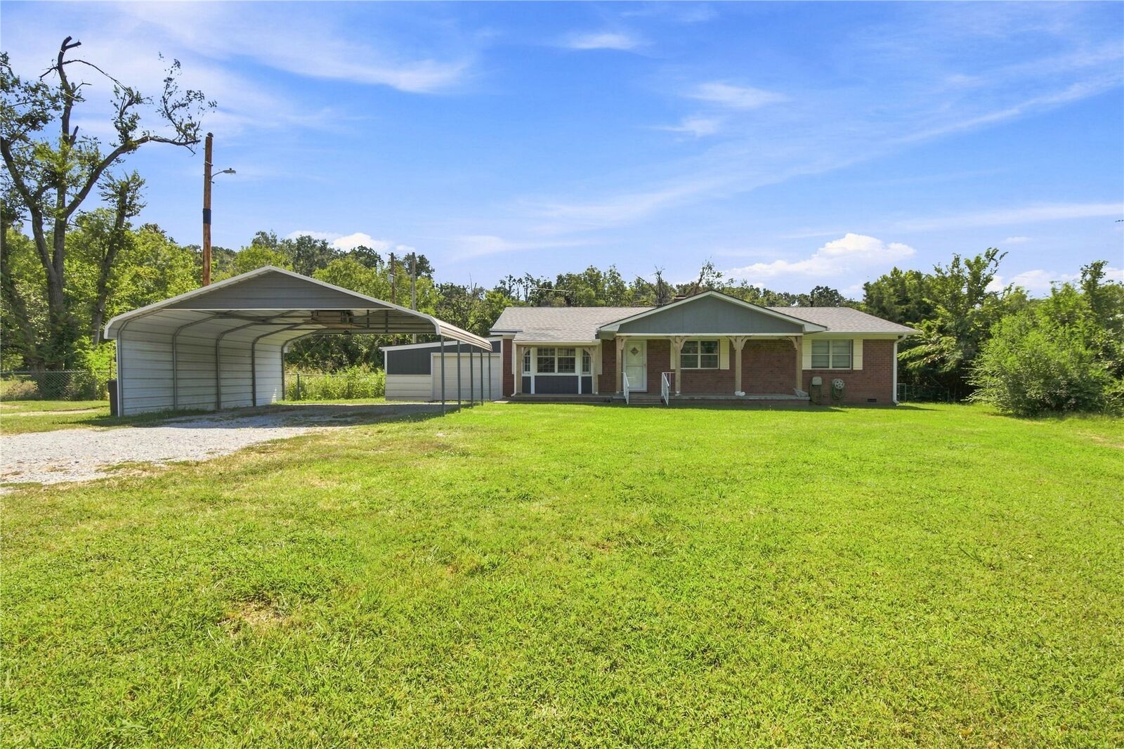 Property Photo:  2424 N State Highway 82 Highway  OK 74365 