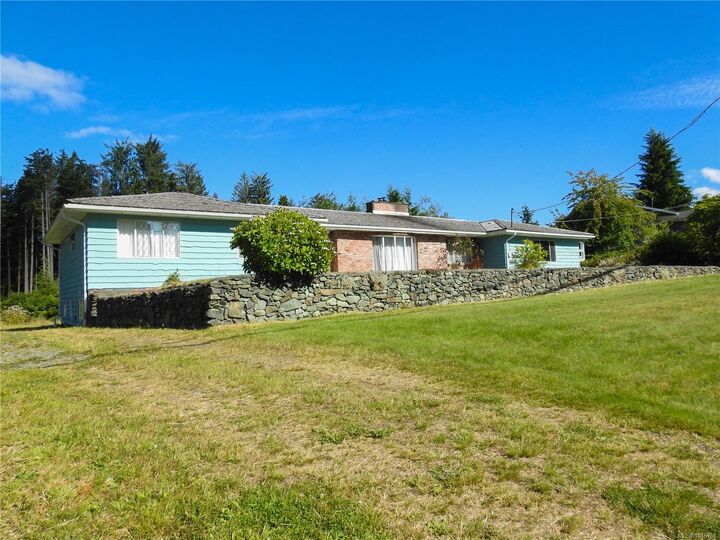 Property Photo: 556 Coal Harbour Rd BC V0N 1K0