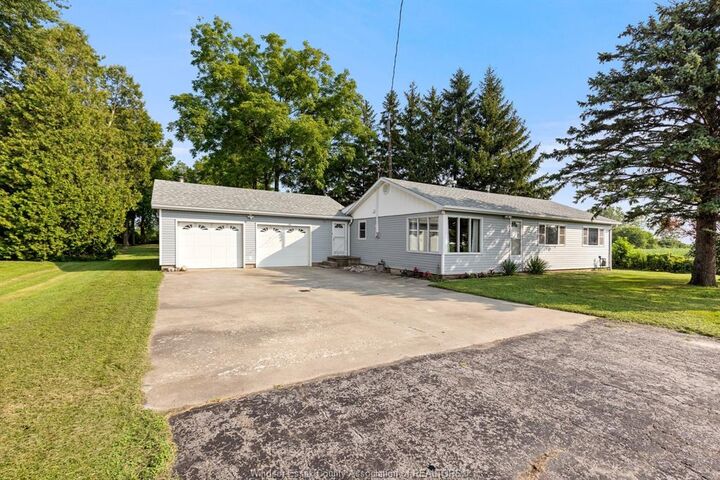 4453 Tecumseh Line — photo 1