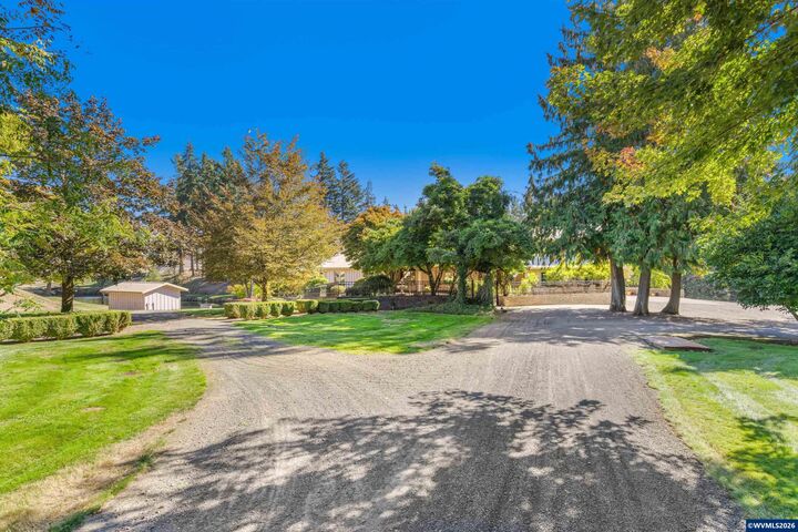 Property Photo:  22396 S Parrot Creek Rd  OR 97045 
