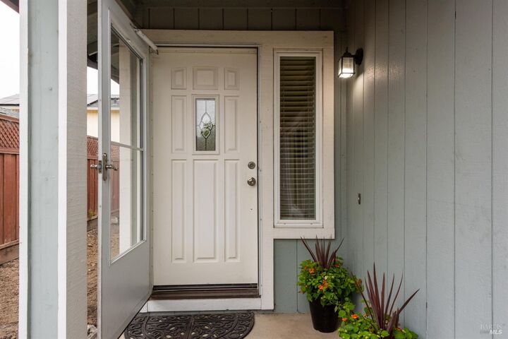 Property Photo:  102 Pinewood Court  CA 94931 