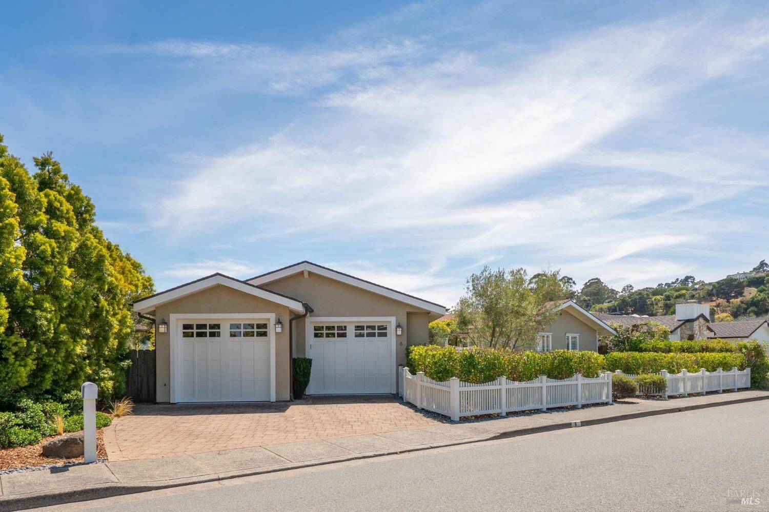 Property Photo:  8 Saba Lane  CA 94920 