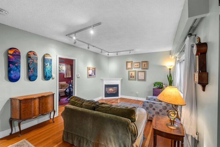 Property Photo:  521 Garfield Street  BC V3L 4A6 