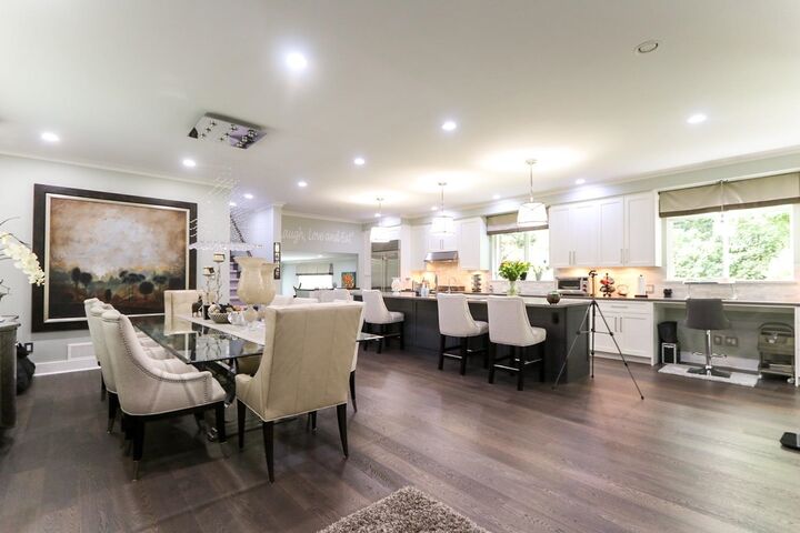 Property Photo:  