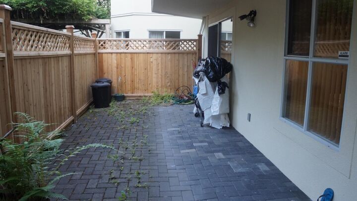 Property Photo: 12633 72 Avenue 112 BC V3W 0A4