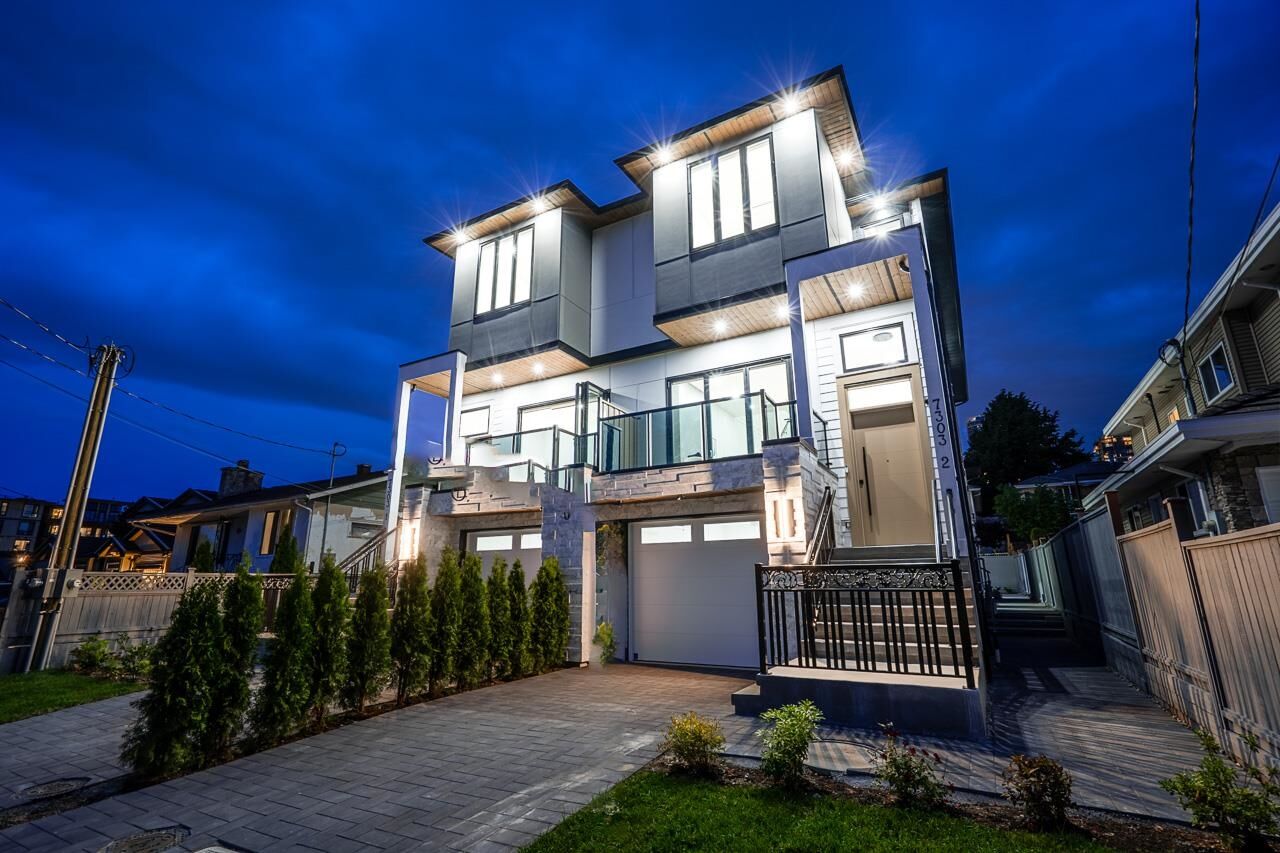 Property Photo: 7303 14th Avenue 2 BC V3N 1Z5