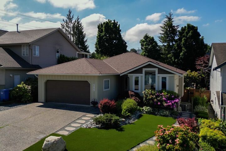 35194 Christina Place — photo 1