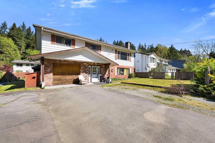 38319 Westway Avenue — photo 1