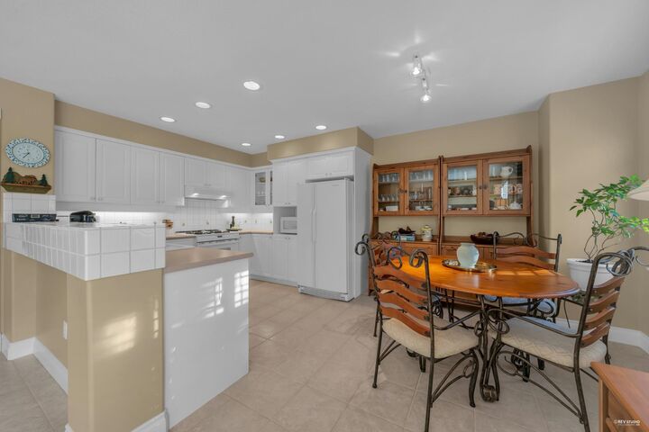 Property Photo: 3405 Plateau Boulevard 23 BC V3E 3L7
