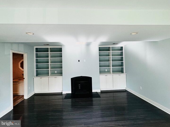 Property Photo: 733 Walnut Avenue MD 20714