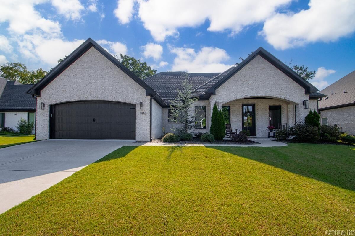 Property Photo: 7816 S Shoreline Boulevard AR 72019