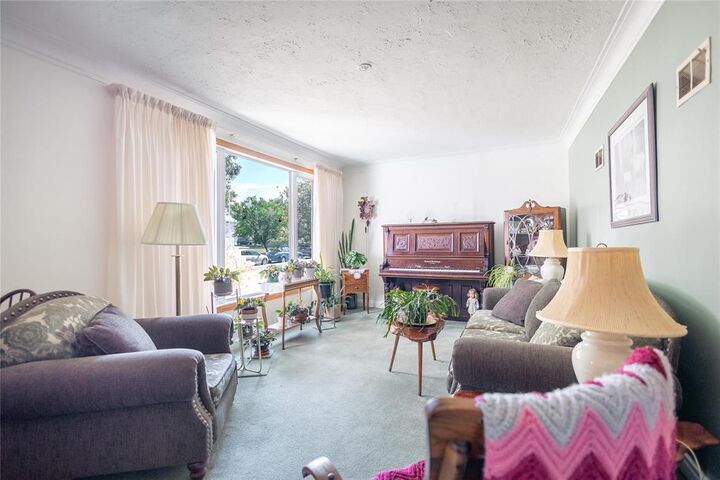 Property Photo:  326 Woodlawn Street  MB R3J 2J1 