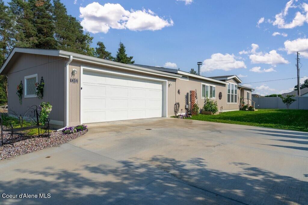 Property Photo:  1302 W Bounty Loop  ID 83835 