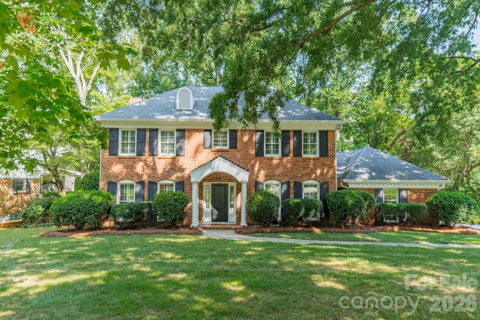 Property Photo: 3821 Silver Bell Drive NC 28211