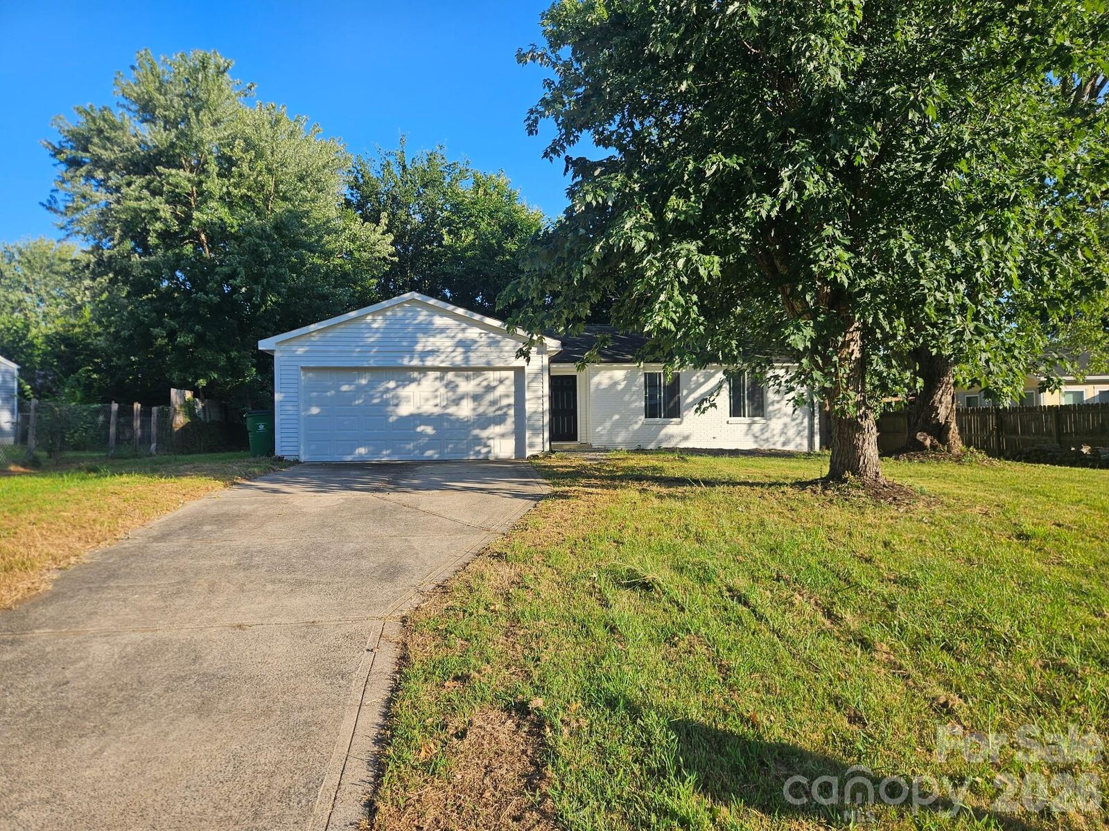 Property Photo: 2526 Nickelridge Court NC 28273