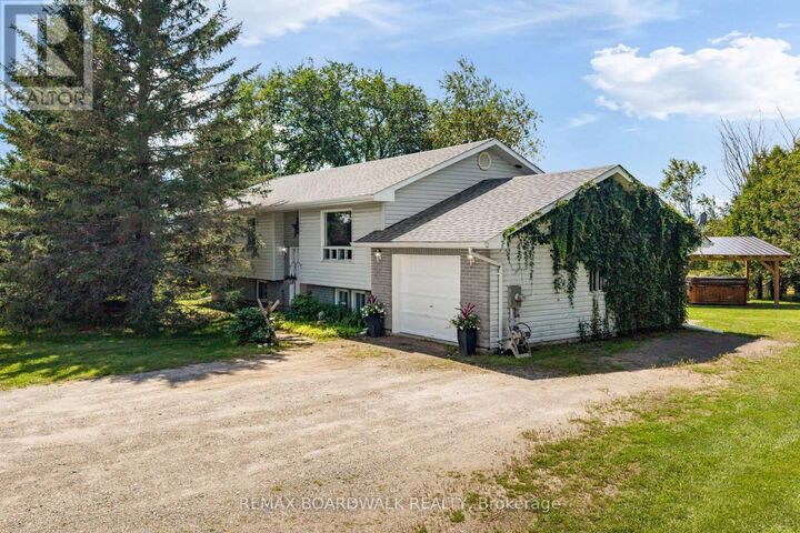 Property Photo: 1901 Rosetta Road ON K0G 1K0