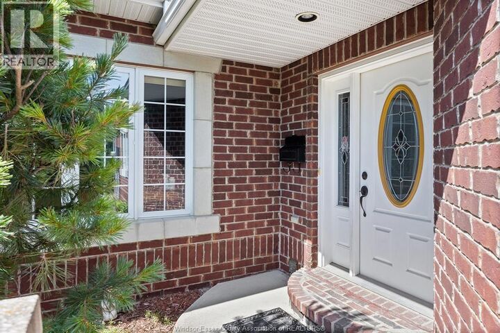 Property Photo:  120 Kimball Drive  ON N8M 0B8 