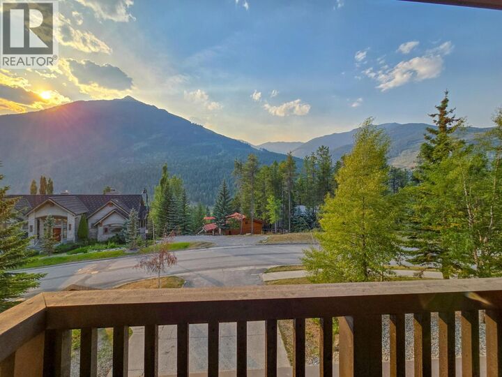 2064 Summit Drive 104 — photo 1
