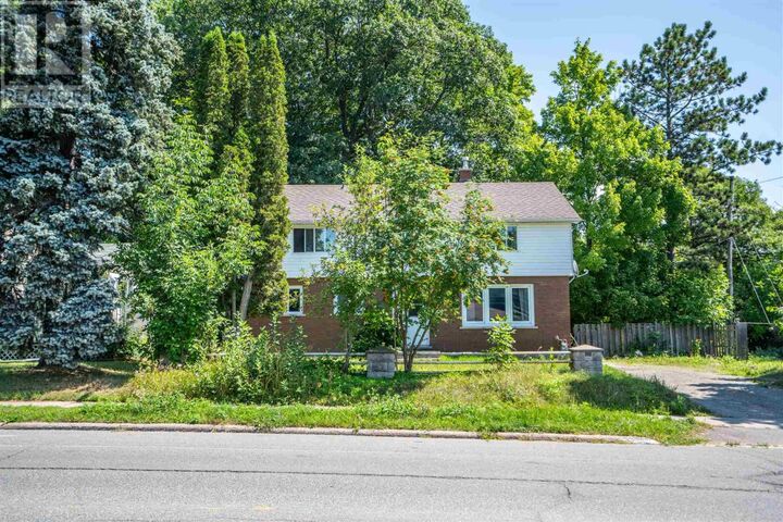 Property Photo:  218 Willow Ave  ON P6B 5B5 
