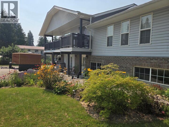 Property Photo: 302 5th Street Northwest BC V0G 1R0