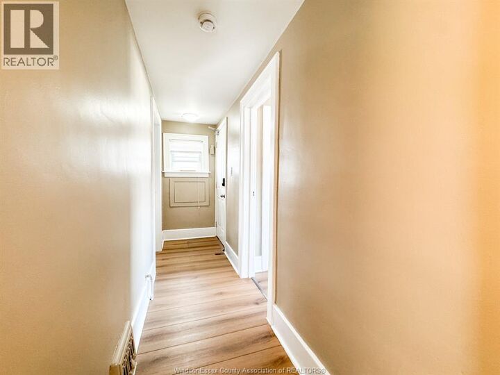 Property Photo:  1351 Marentette Avenue Upper  ON N8X 4C9 
