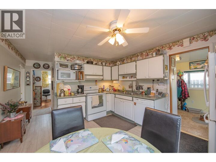 Property Photo: 5727 Ponderosa Road BC V0E 1W0