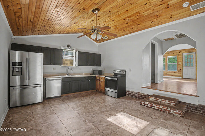 Property Photo:  704 Gay Street  TN 38012 