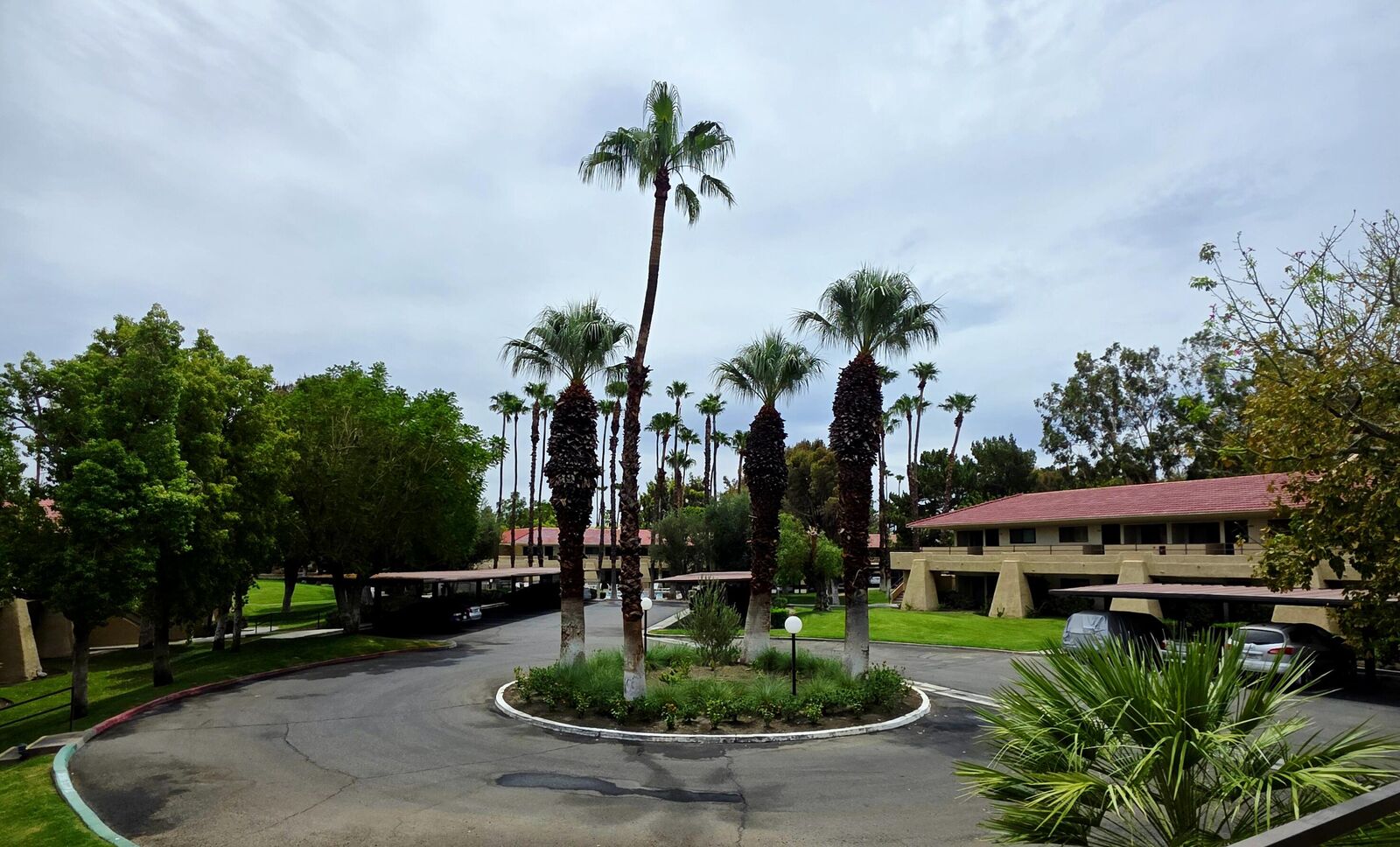 Property Photo: 680 N Ashurst Court 215 CA 92262