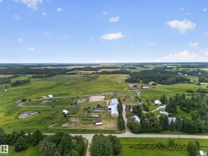 Property Photo: 51208 Range Road 270 AB T7Y 1G7