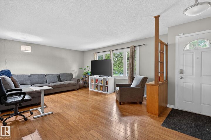 Property Photo: 7804 136 Avenue NW AB T5C 2K5