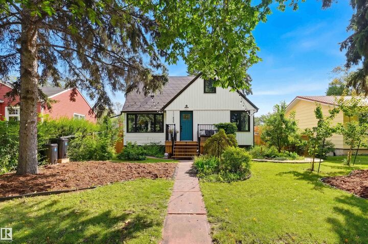 Property Photo:  11635 126 Street NW  AB T5M 0R9 