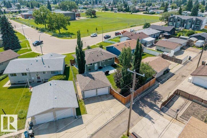 Property Photo: 7408 133 Avenue NW AB T5C 2E4