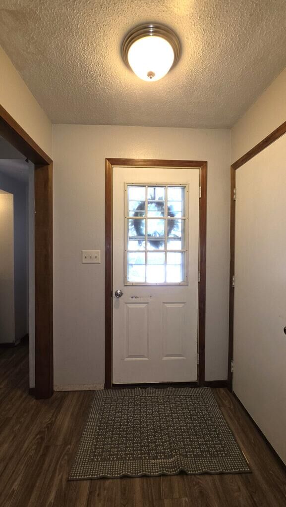Property Photo: 2119 N 29th Street IA 50501