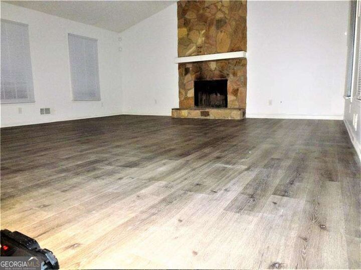 Property Photo: 382 Cross Creek Place GA 30011