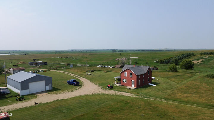 Property Photo:  19050 Highway 14  ND 58494 