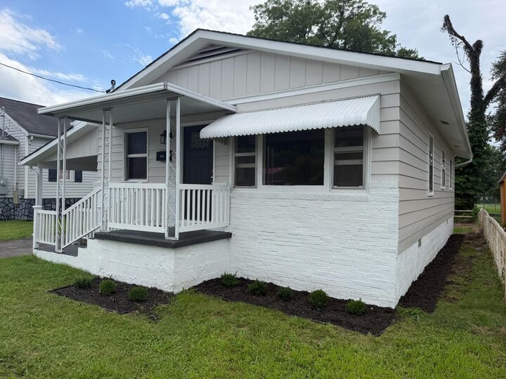 Property Photo: 164 11th Street WV 25962